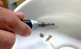 歯を削る器械からも!